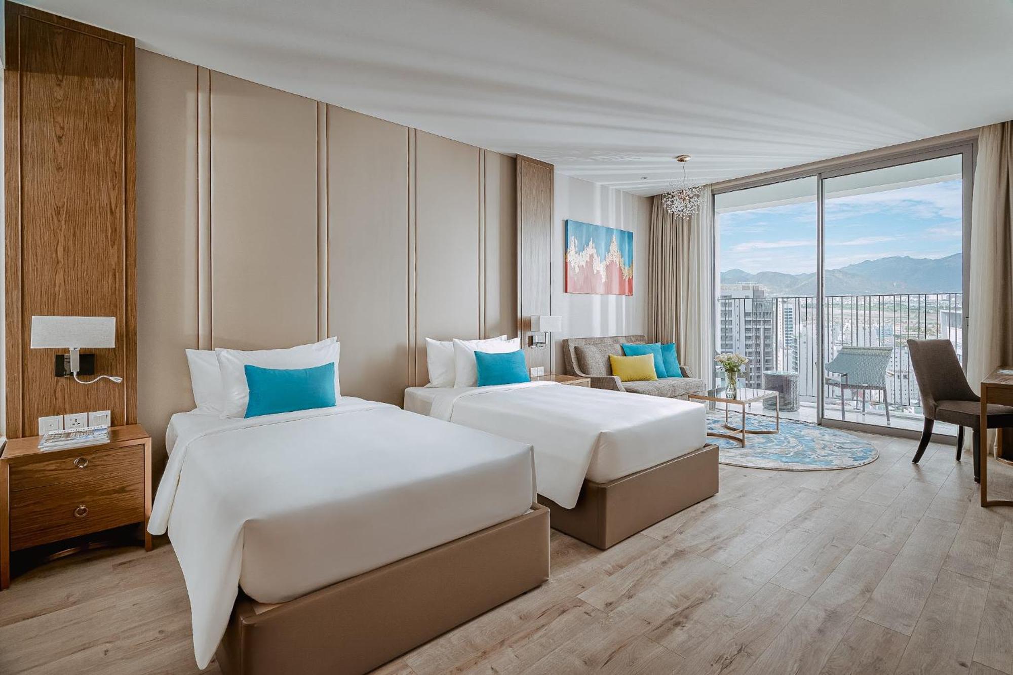 Coastal Panorama Oceanfront Suites Nha Trang Eksteriør billede