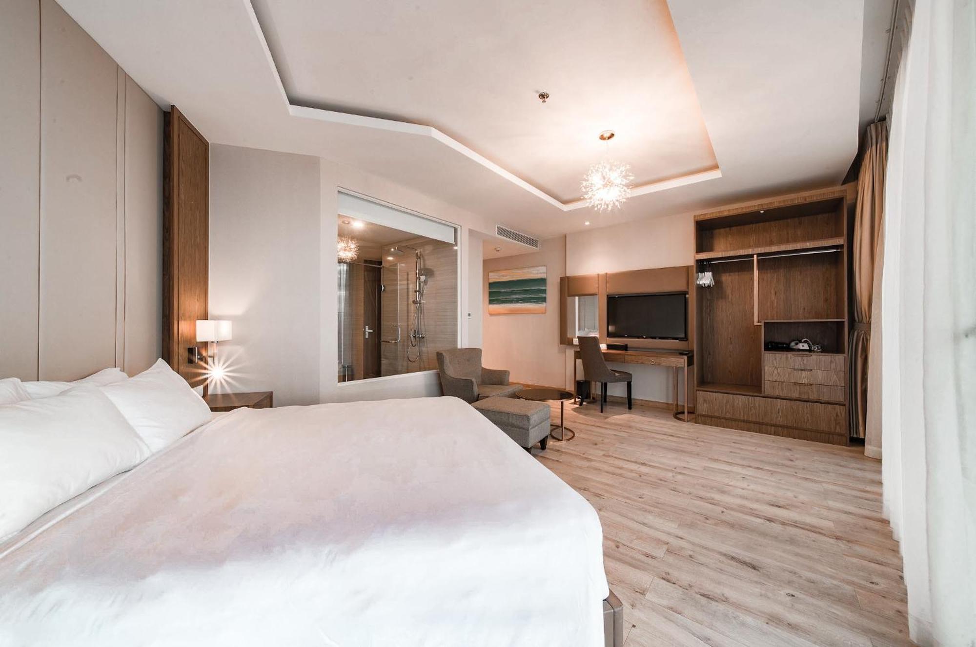 Coastal Panorama Oceanfront Suites Nha Trang Eksteriør billede