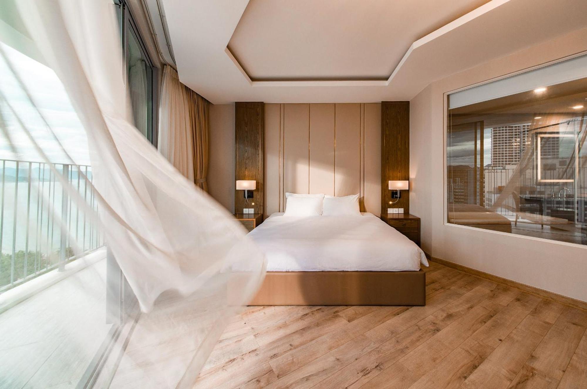 Coastal Panorama Oceanfront Suites Nha Trang Eksteriør billede