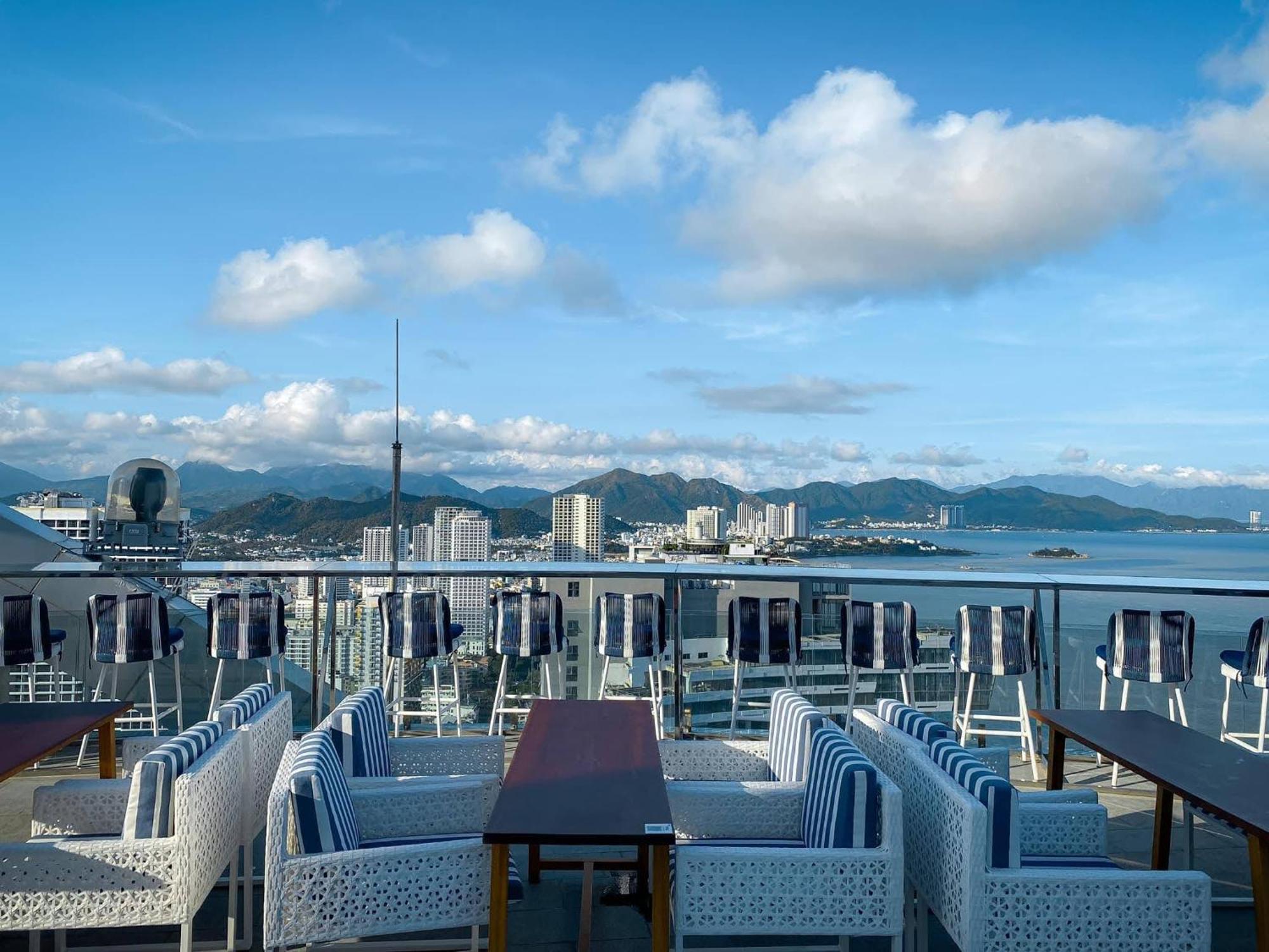 Coastal Panorama Oceanfront Suites Nha Trang Eksteriør billede