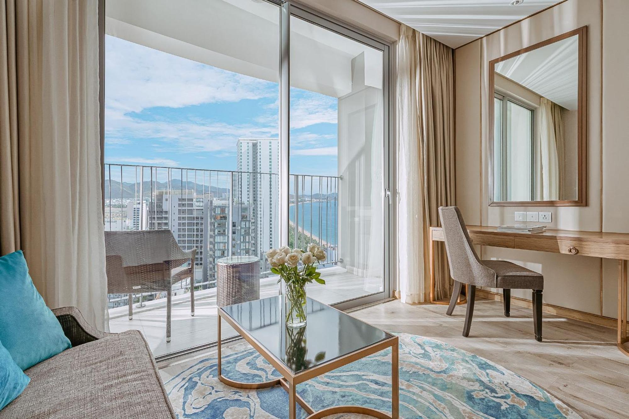 Coastal Panorama Oceanfront Suites Nha Trang Eksteriør billede